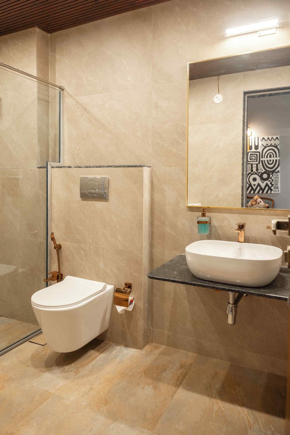 Sky Suite with Personal Jacuzzi | Bathroom | Free toiletries, hair dryer, bathrobes, slippers