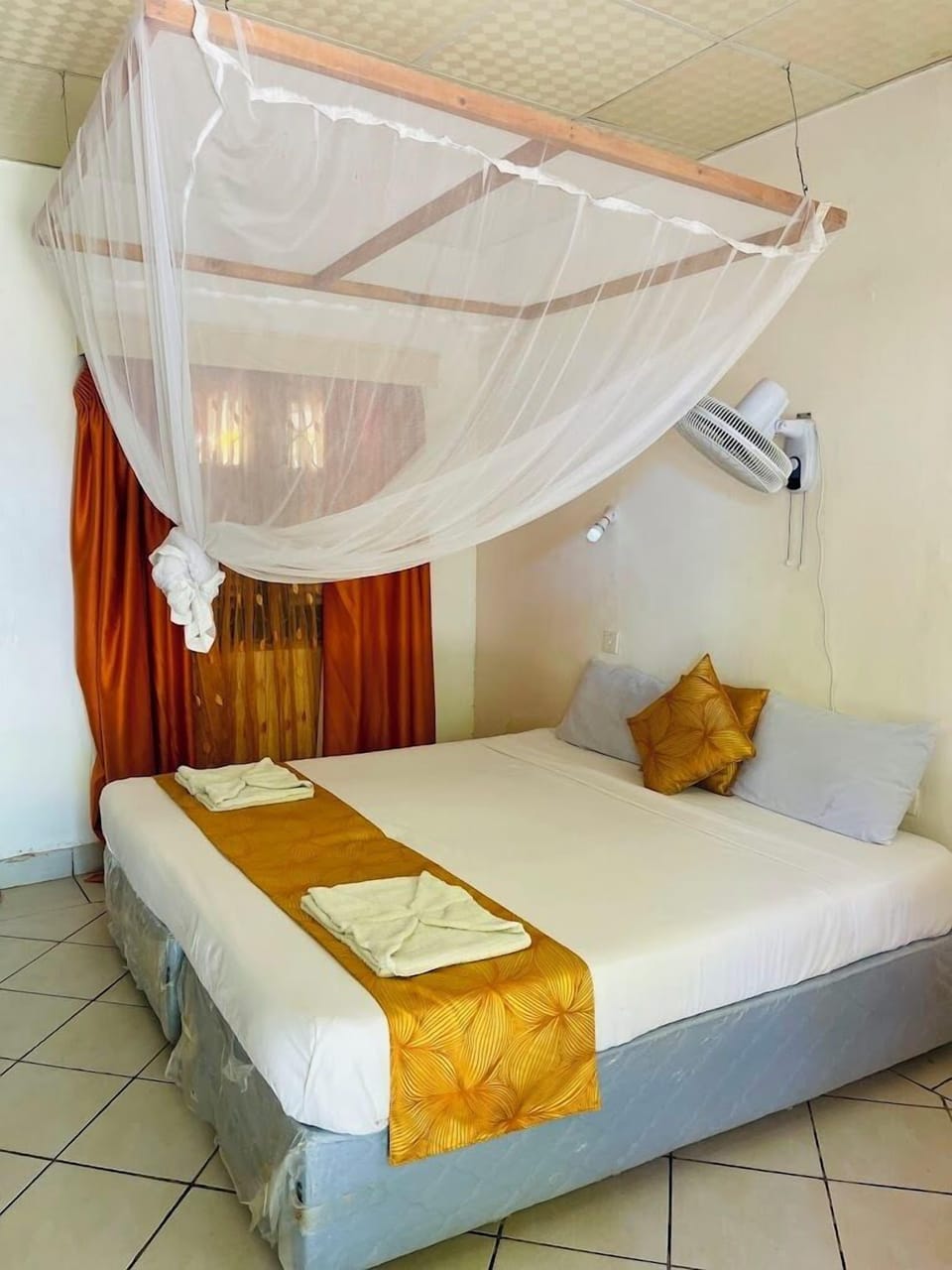 Deluxe Double Room | Free WiFi, bed sheets