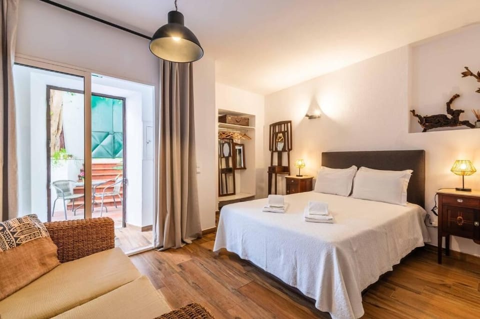 Classic Double Room | Free WiFi