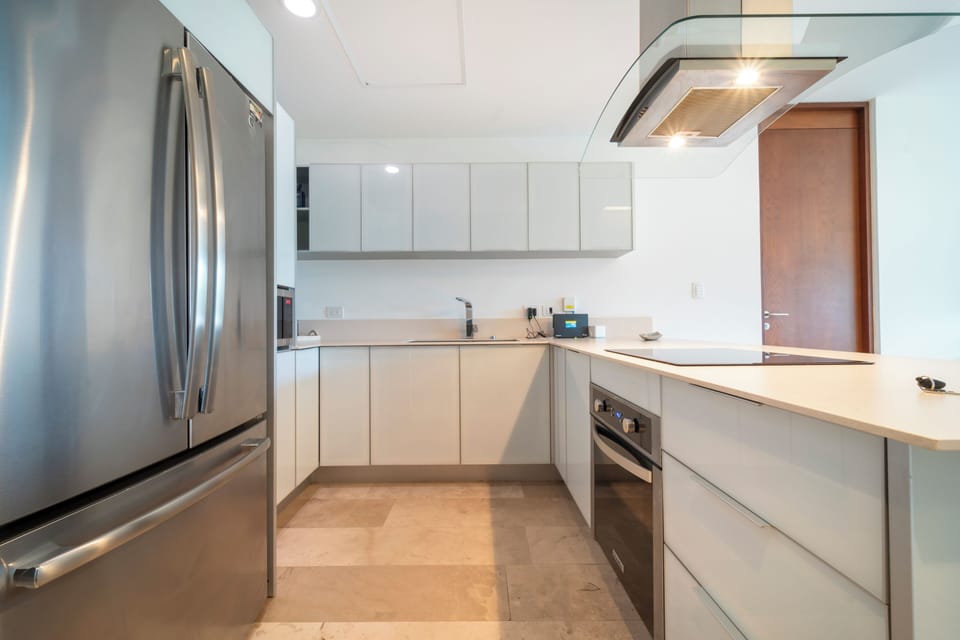 Comfort Condo, Balcony | Private kitchen
