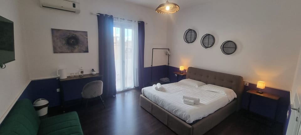 Deluxe Double Room | Blackout drapes, iron/ironing board, free WiFi