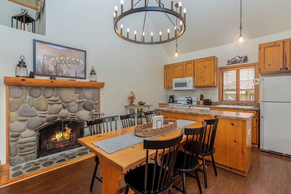 Dining Room - Main Level