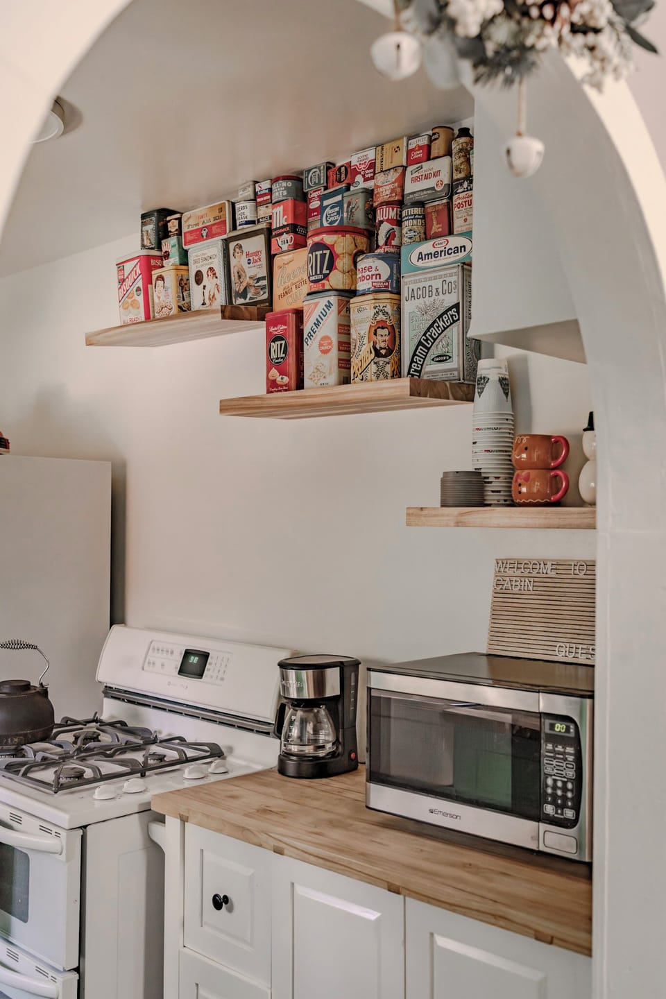 House, Balcony, Garden View | Private kitchen