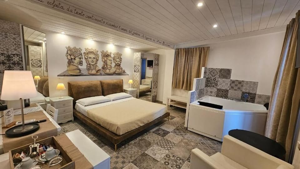 Luxury Double Room, 1 Queen Bed, Mountain View | In-room safe, free WiFi