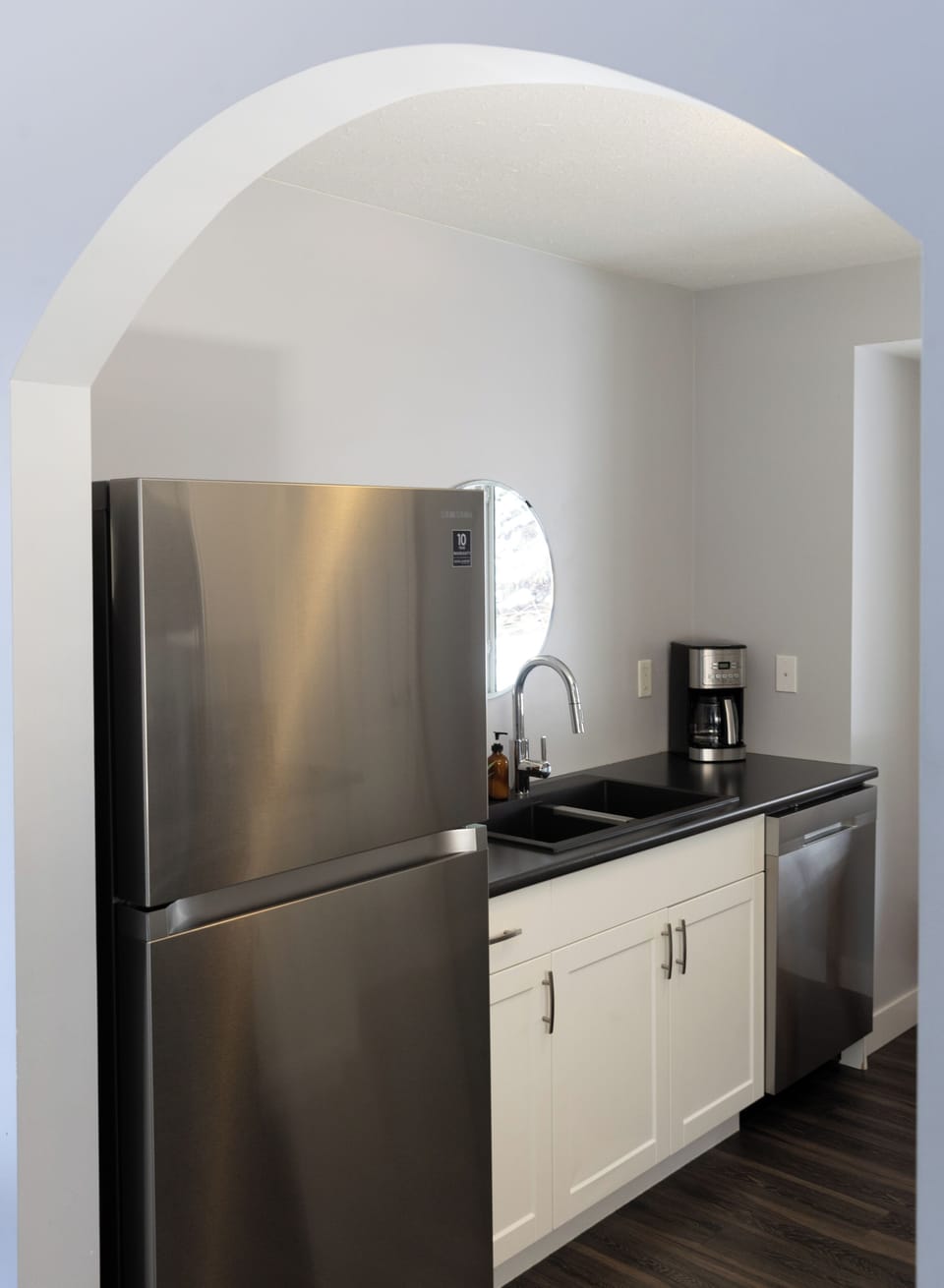 Stoneshire Basalt 2 Bedroom | Private kitchen | Coffee/tea maker, fridge, microwave, oven