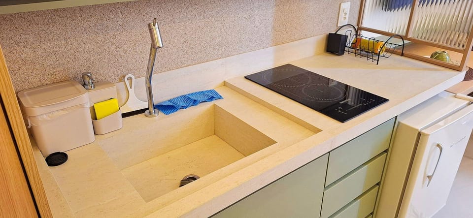 Basic Apartment | Private kitchen