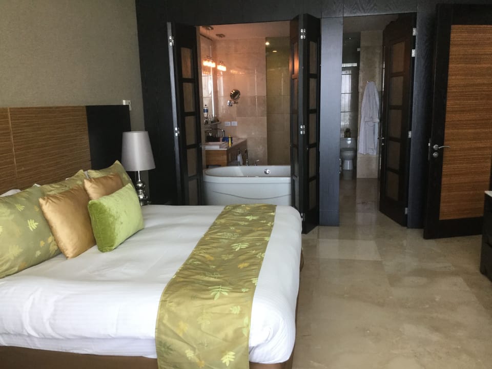 Main bedroom and ensuite 