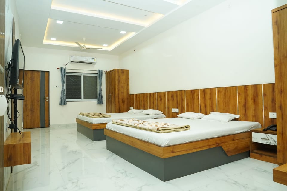 Deluxe Quadruple Room, Balcony