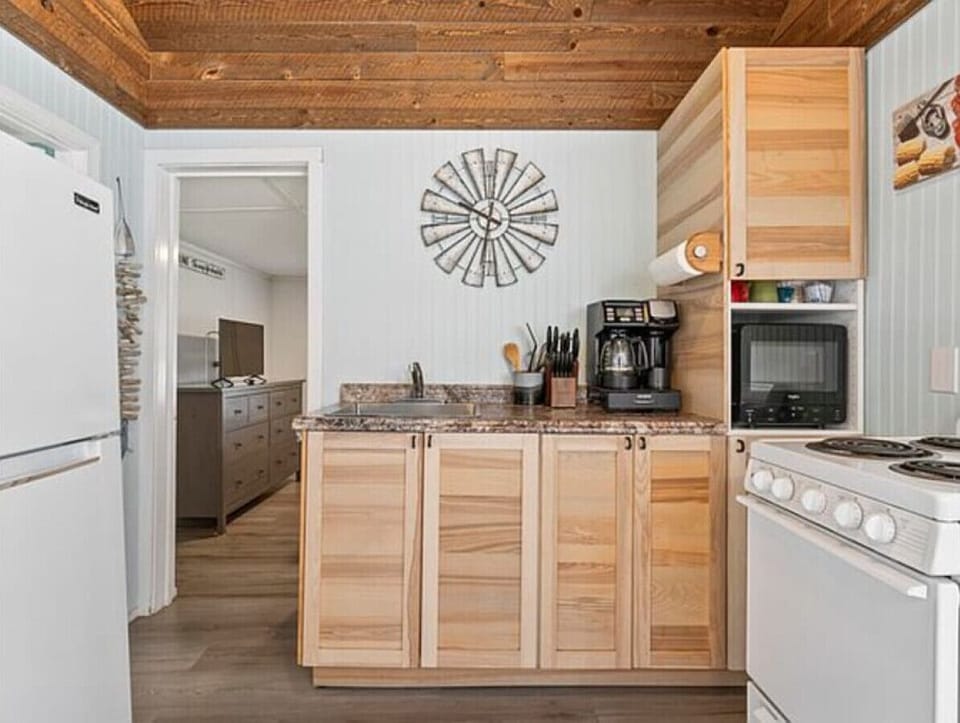 Kitchen | Electric Range | Refrigerator & Hallway Access