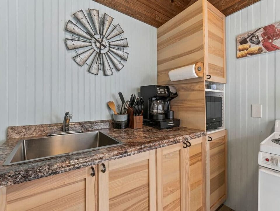 Kitchen | Stainless Sink | Coffee Maker & Countertop Appliances