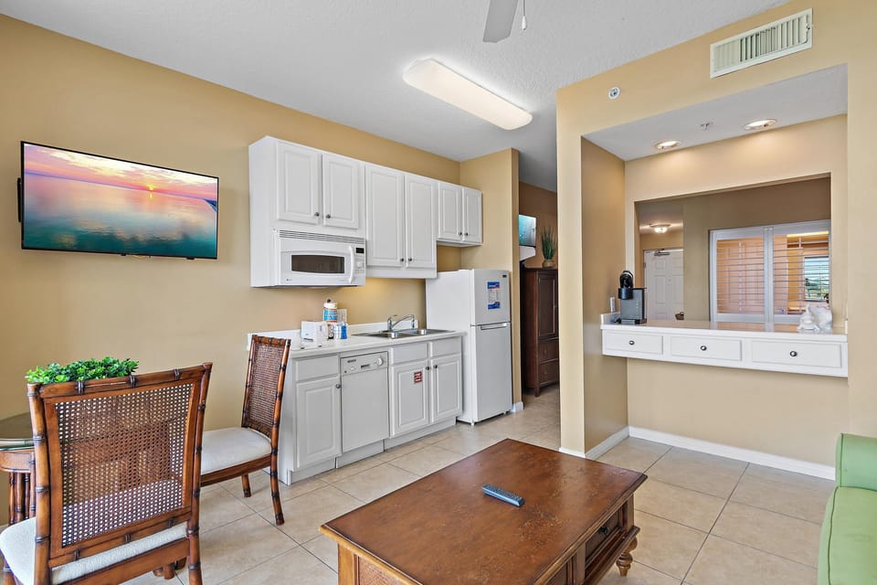 Condo, 1 Queen Bed with Sofa bed (Destin West V302) | Private kitchen