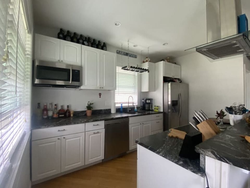 Kitchen | Granite Counters & Island | Stainless Appliances
