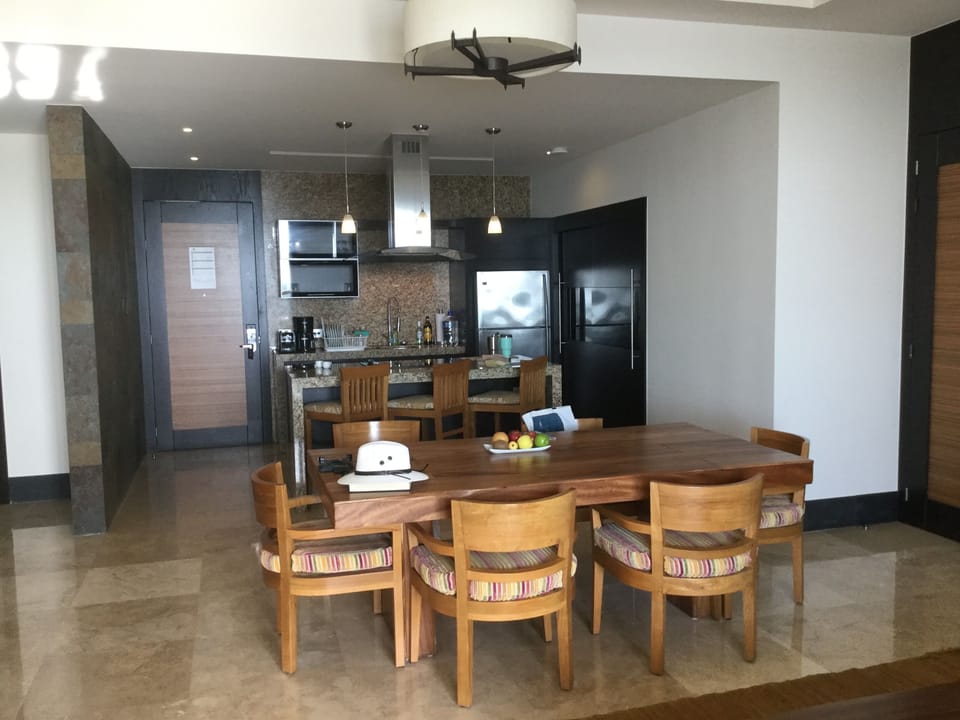 Dining area and kitchen 