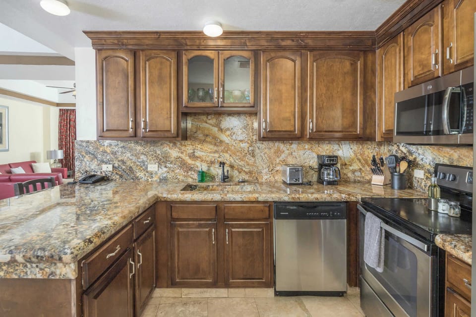 🍳 Fully equipped kitchen ready for your vacation meals 🌴