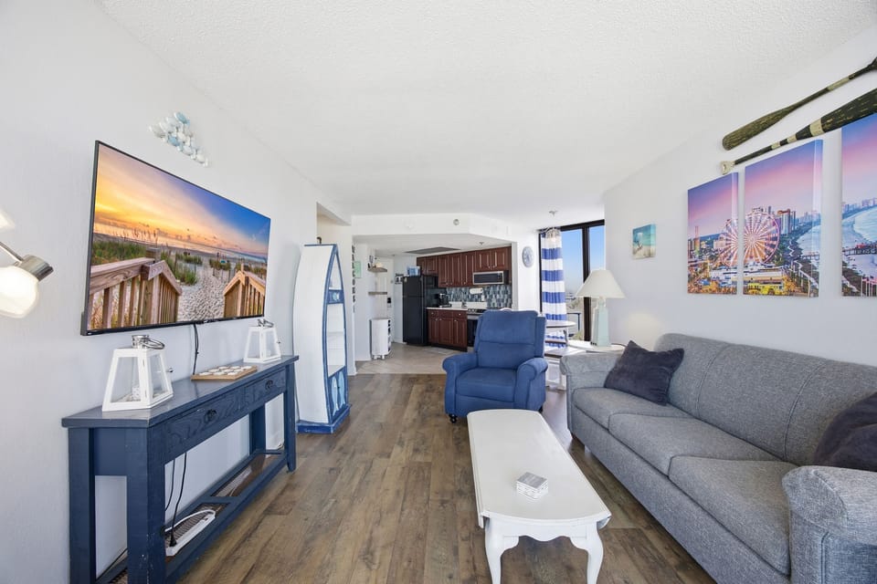 This condo sleeps 4