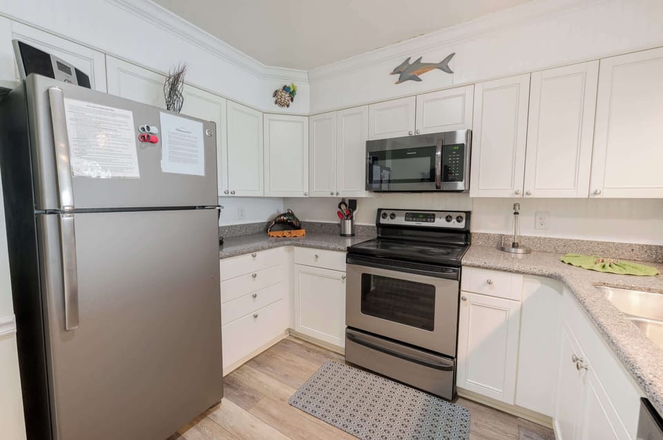 Large Kitchen Area
