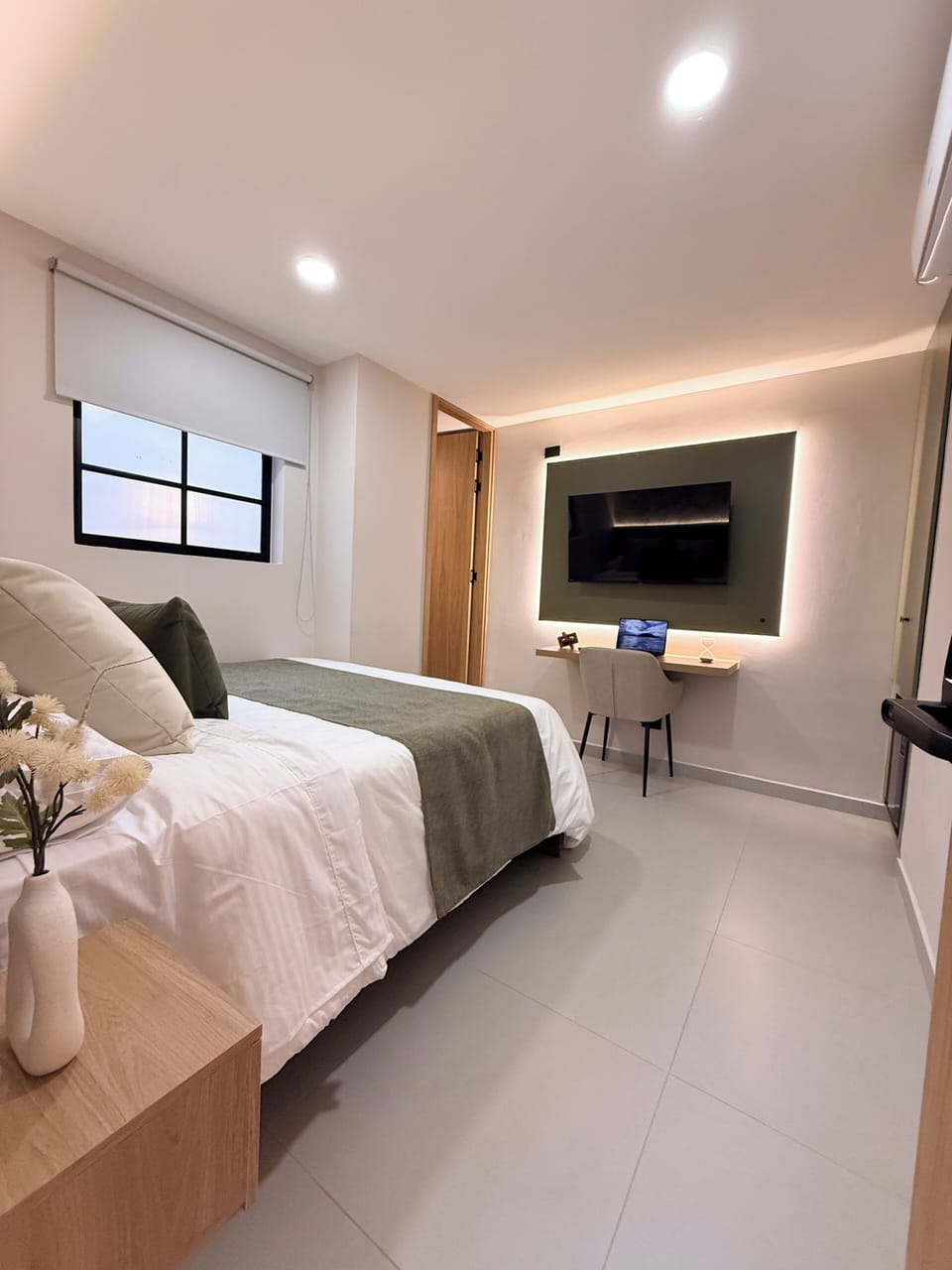 Comfort Double Room | In-room safe, free WiFi