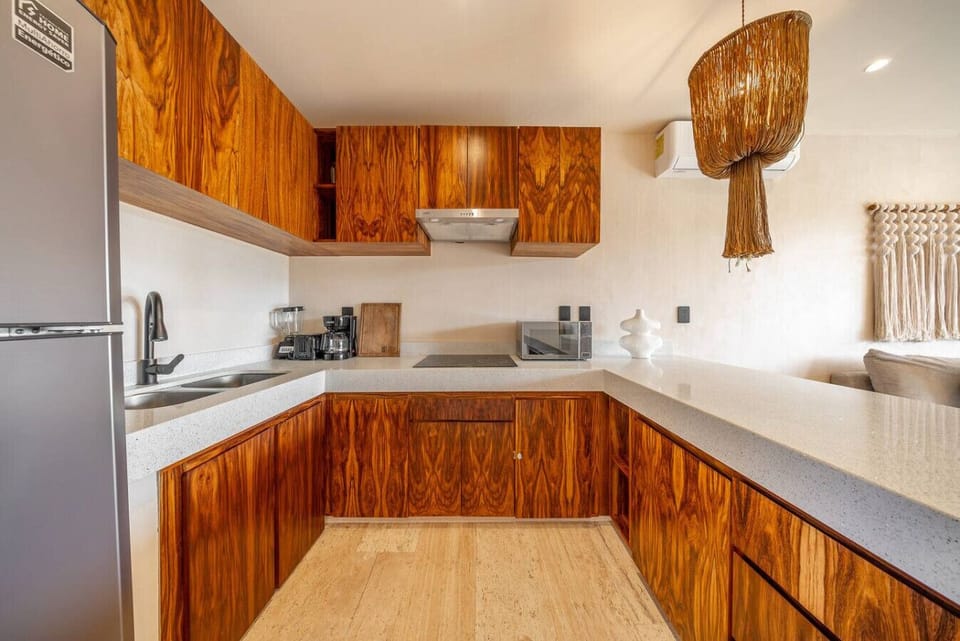 Fully equipped kitchen for homemade meals