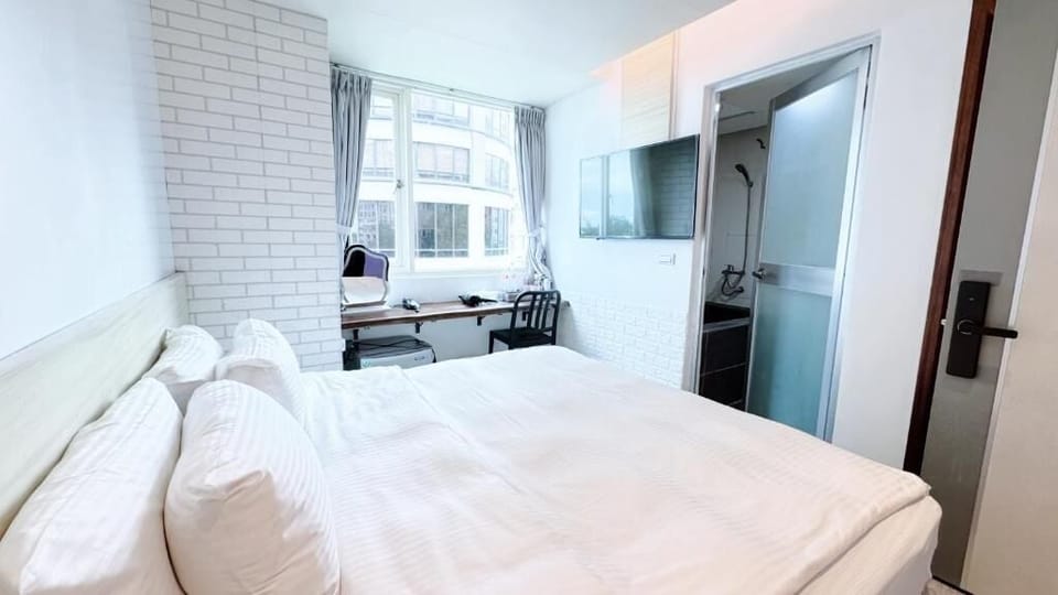 Basic Double Room | Blackout drapes, free WiFi