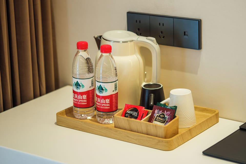 Luxury Room, City View | WiFi (free), bed sheets