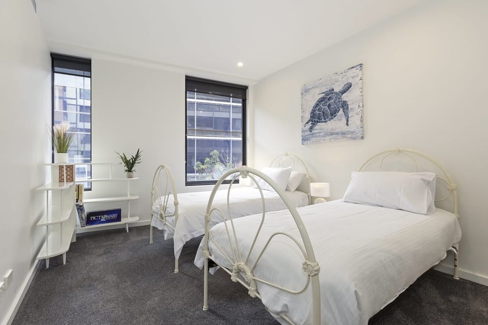 Apartment | 3 bedrooms, laptop workspace, bed sheets
