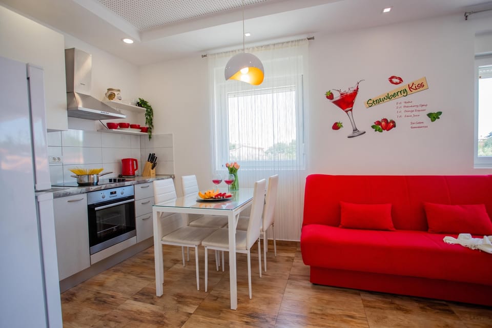 Standard Apartment, 2 Bedrooms, 2 Bathrooms (Sun And Fun) | Private kitchen | Coffee/tea maker, electric kettle
