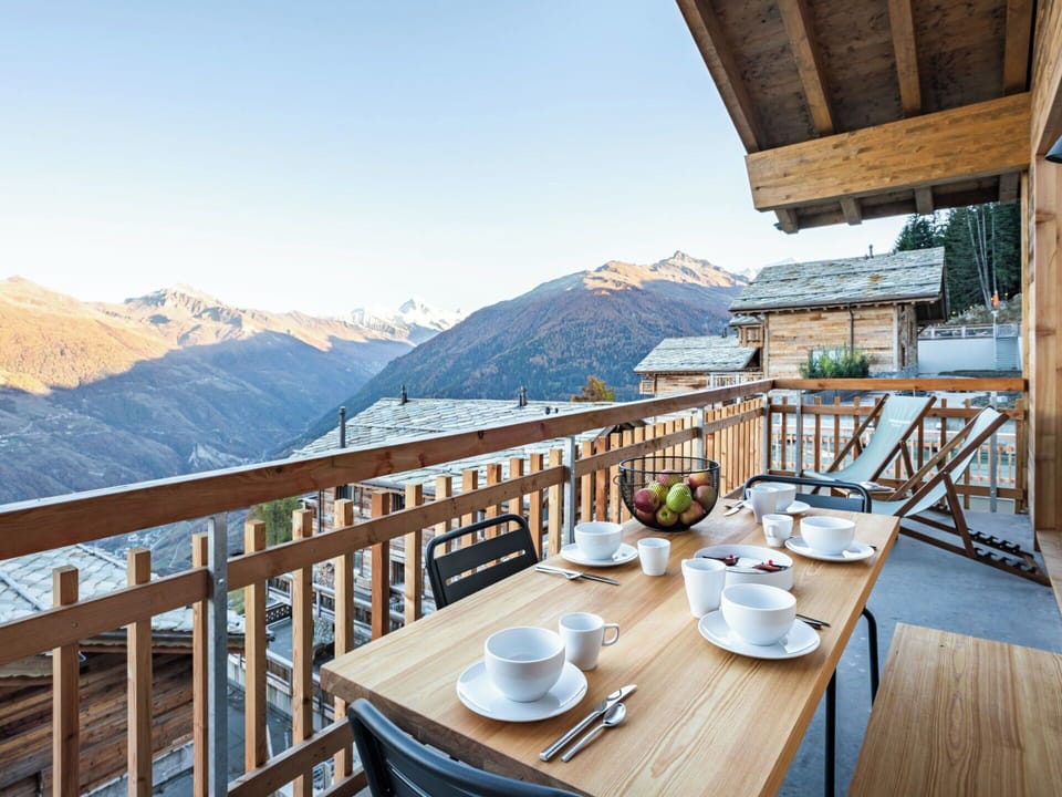 Wood, Mountain Range, Plank, Valley, Hardwood, Ridge, Porch, Alps, Wood Stain, Balcony