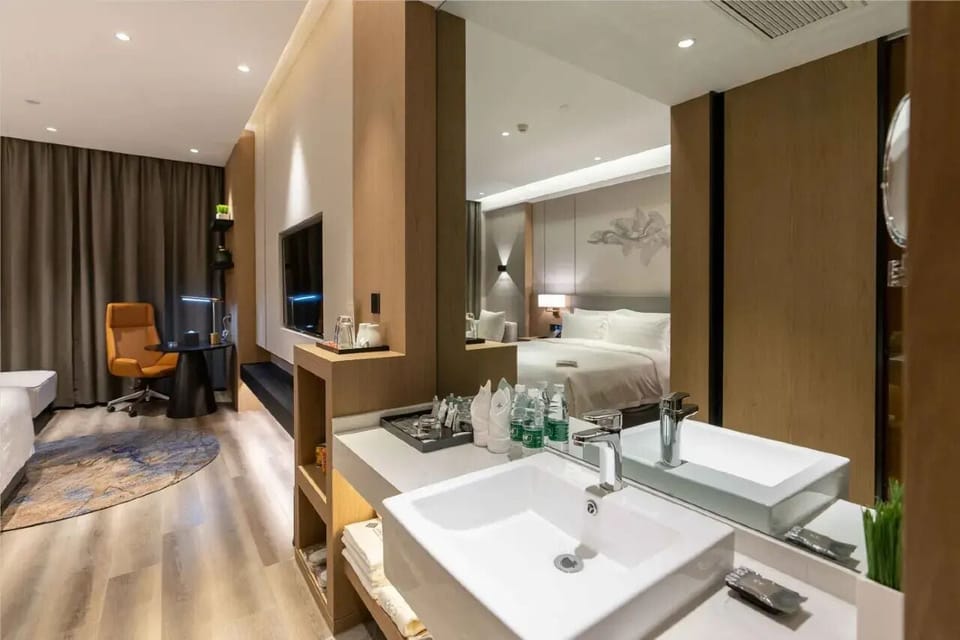 Classic Double Room, City View | WiFi (free)