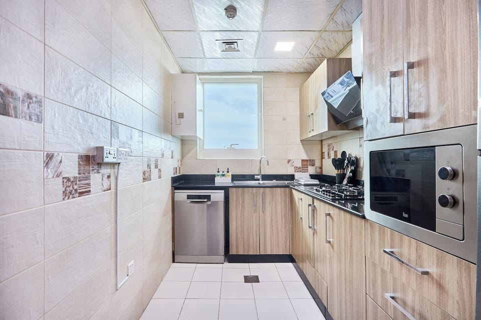 Fully Fitted Kitchen with a Dishwasher