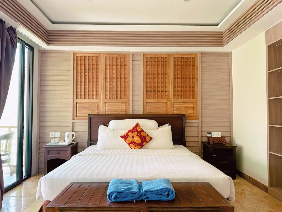 Classic Villa, Ocean View | Desk, WiFi (free)