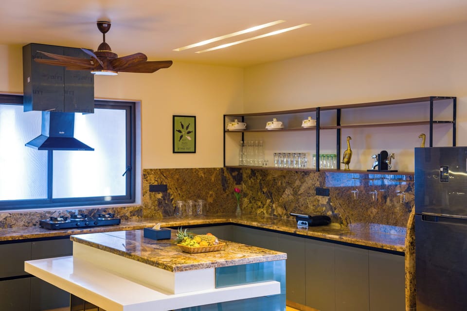 Deluxe Villa, Hill View | Private kitchen