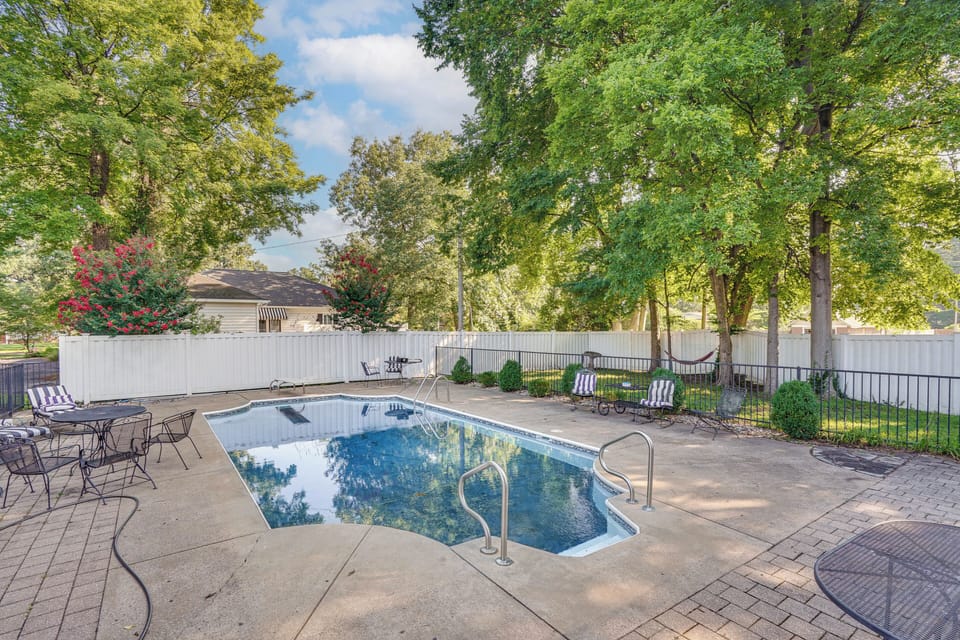 Seasonal Pool (Not Heated) | Patio w/ Seating & Dining Tables