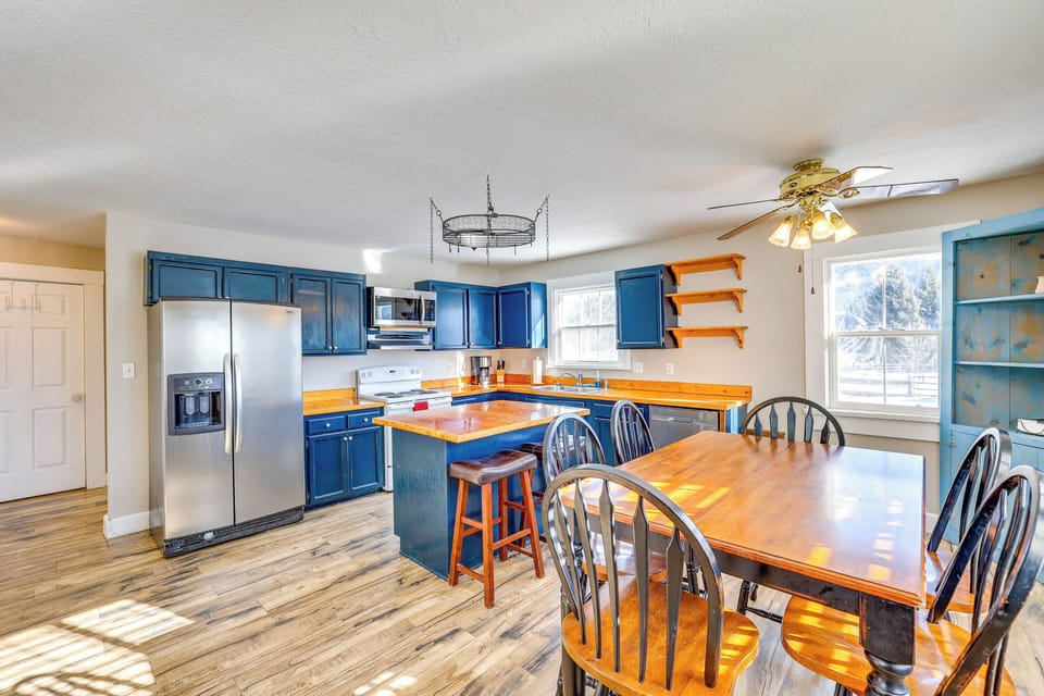 Guest Cottage Kitchen | 3 Full Kitchens Available