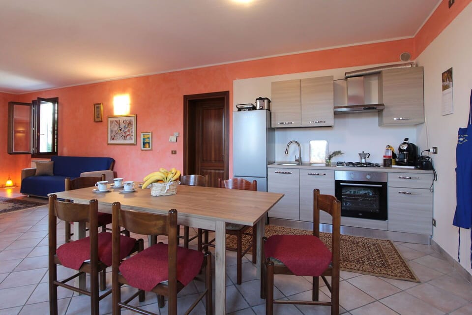 Autumn, Kitchen, Living Room, Spring, Summer