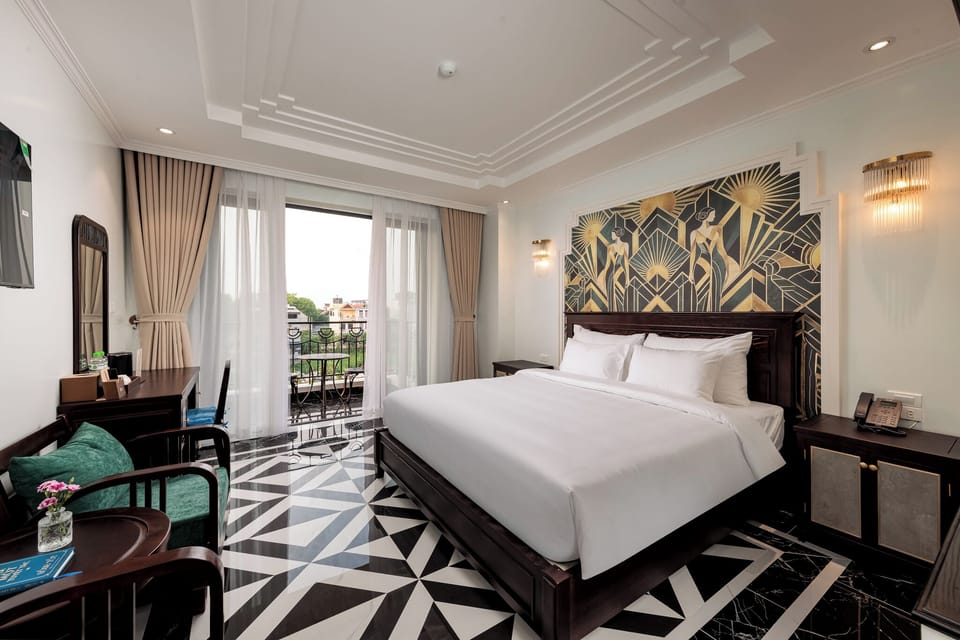 In-room safe, desk, soundproofing, WiFi (free)