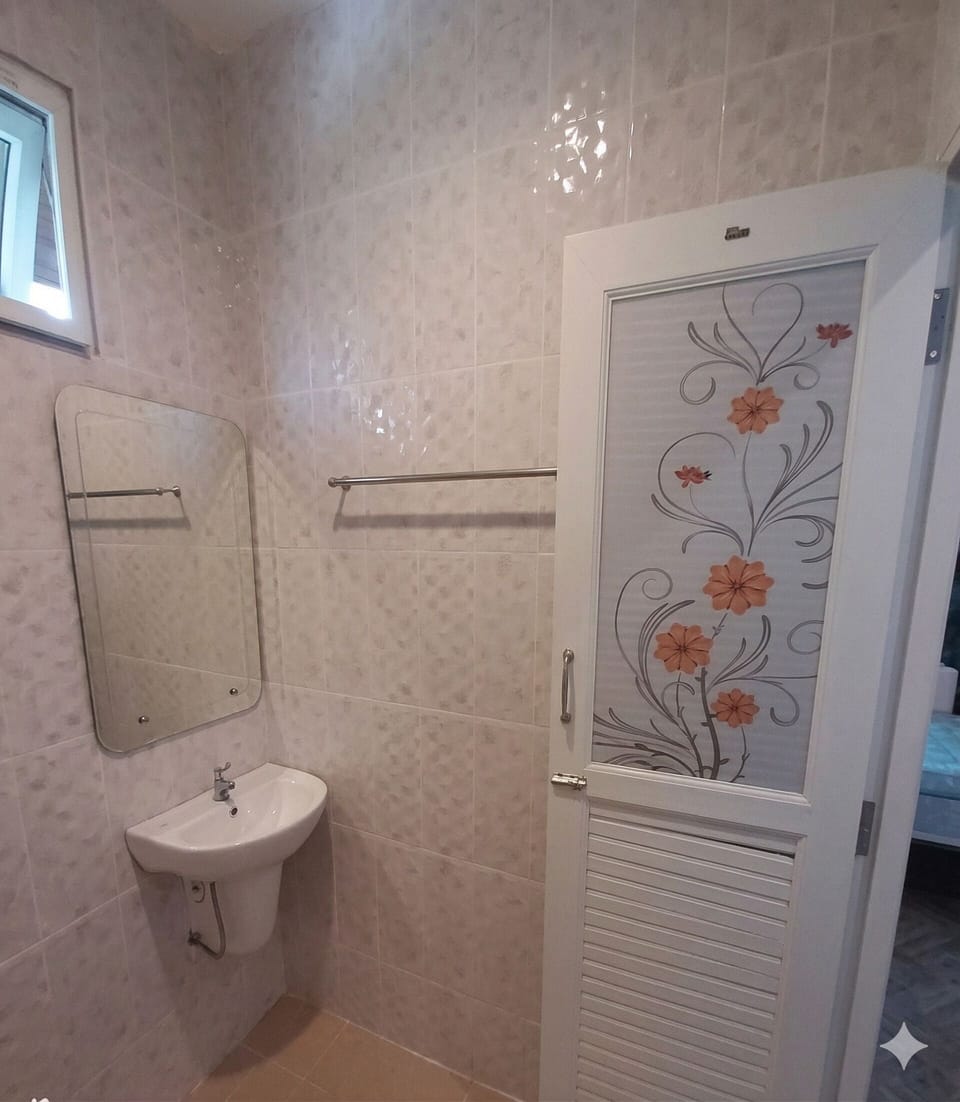 Family Room | Bathroom | Toilet paper
