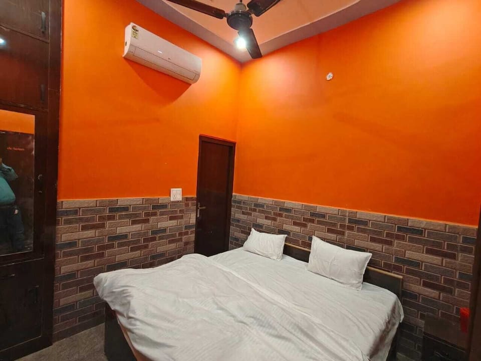Deluxe Room | Free WiFi, bed sheets