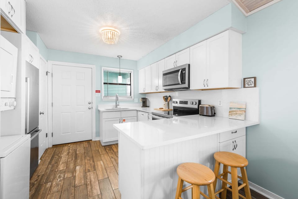 Condo, Multiple Beds, Balcony, Partial Ocean View (Lani Kai 230) | Private kitchen