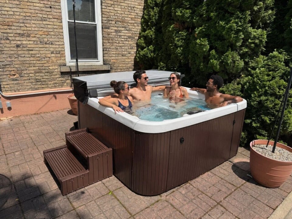 BayCity_Patio_HotTub_Groups