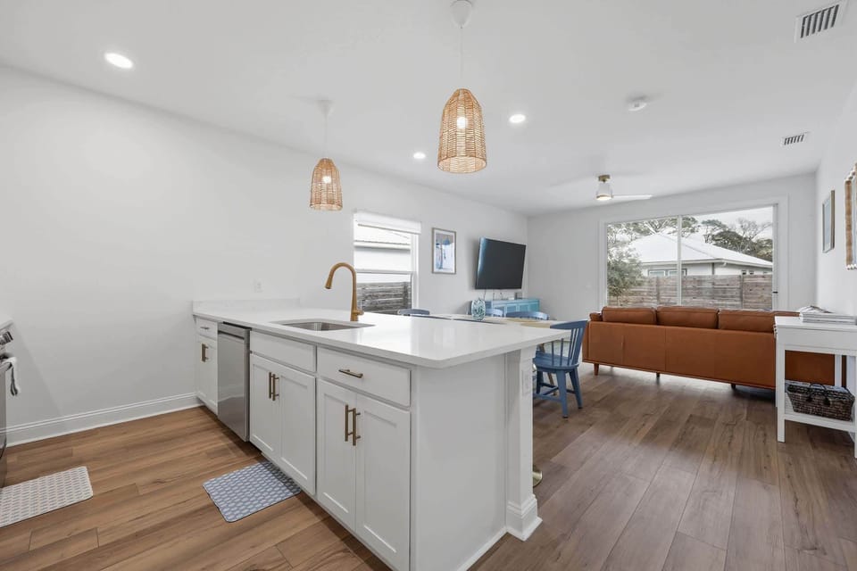 House, Multiple Beds, Patio, Garden View (Salt Run Bungalow) | Interior