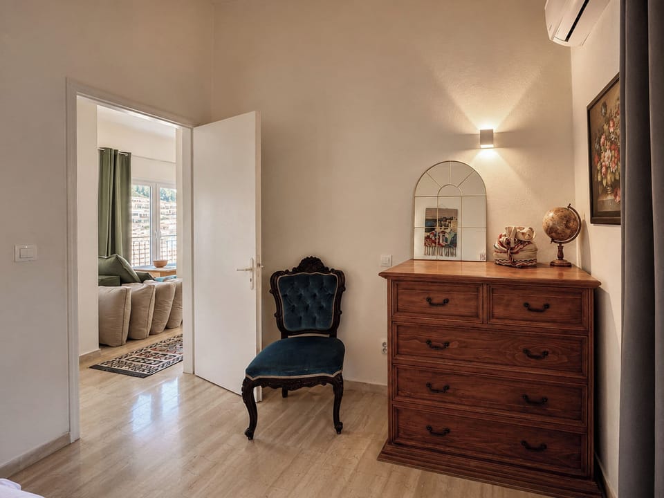 In-room safe, iron/ironing board, free WiFi