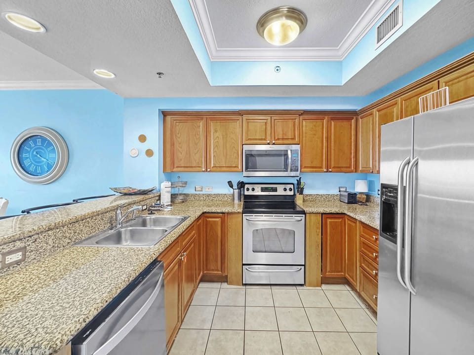 Condo, Multiple Beds, Balcony, Ocean View (Seawind 1507) | Private kitchen