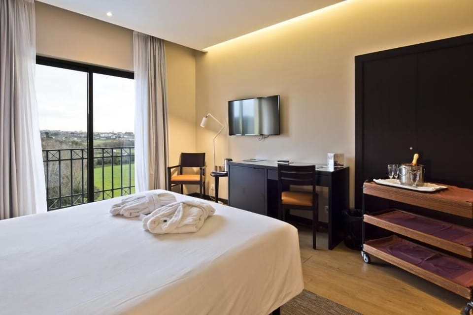 Superior Double Room | Desk, free WiFi, bed sheets