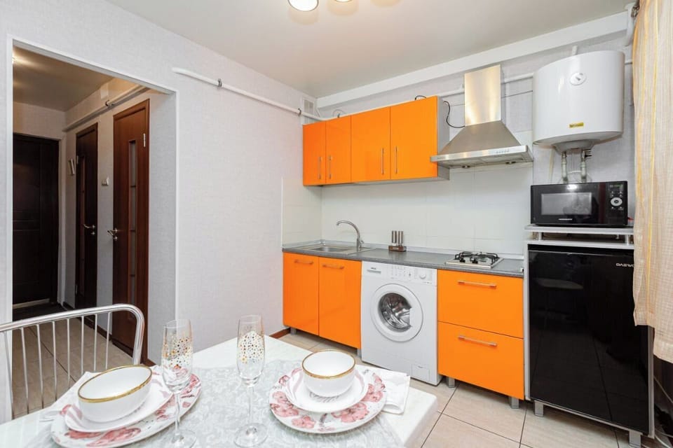 Classic Apartment, 1 Queen Bed with Sofa bed, Non Smoking, Balcony | Private kitchen | Full-size fridge, microwave, stovetop, cookware/dishes/utensils