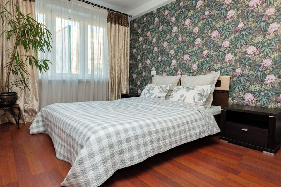 Classic Apartment, 1 Queen Bed with Sofa bed, Non Smoking, Balcony | Laptop workspace, iron/ironing board, WiFi (free)