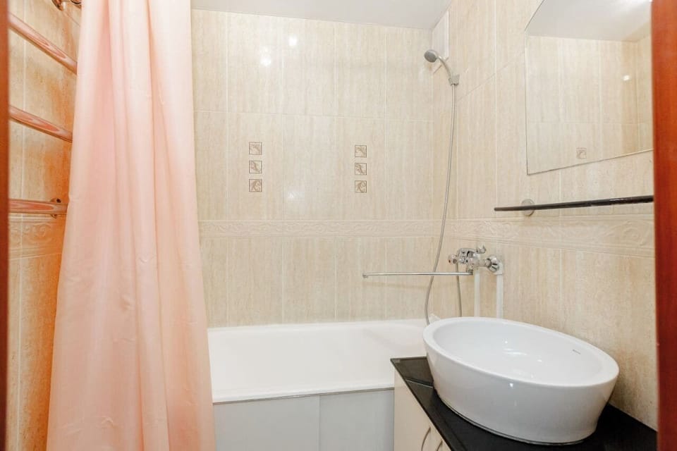 Classic Apartment, 1 Queen Bed with Sofa bed, Non Smoking, Balcony | Bathroom | Bathtub, free toiletries, hair dryer, towels