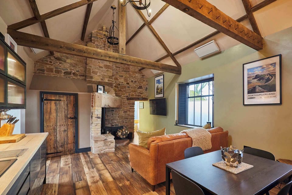 Kingbridge Forge, Brampton - Host & Stay