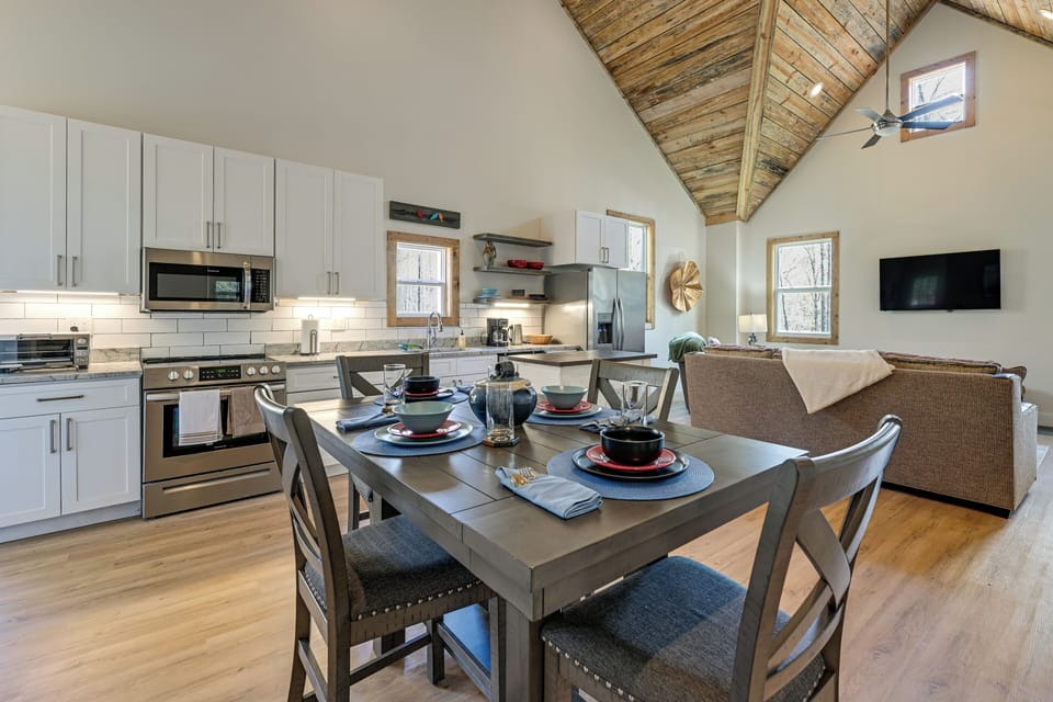 House (2 Bedrooms) | Interior