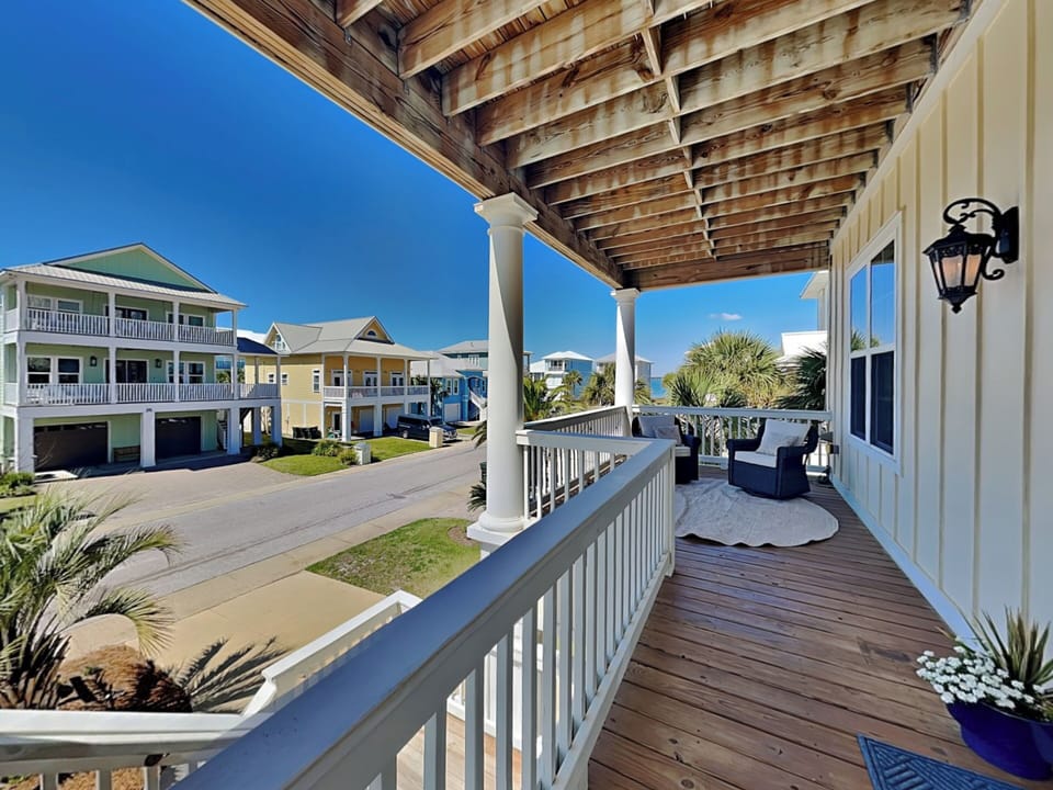 Covered Front Deck - Outdoor Seating - First Floor