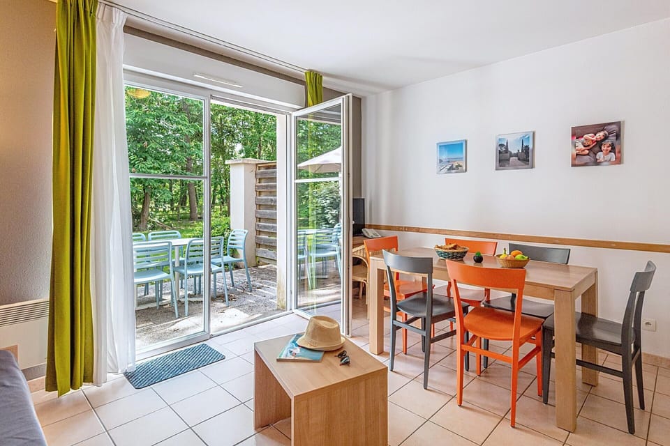 Cottage | Dining